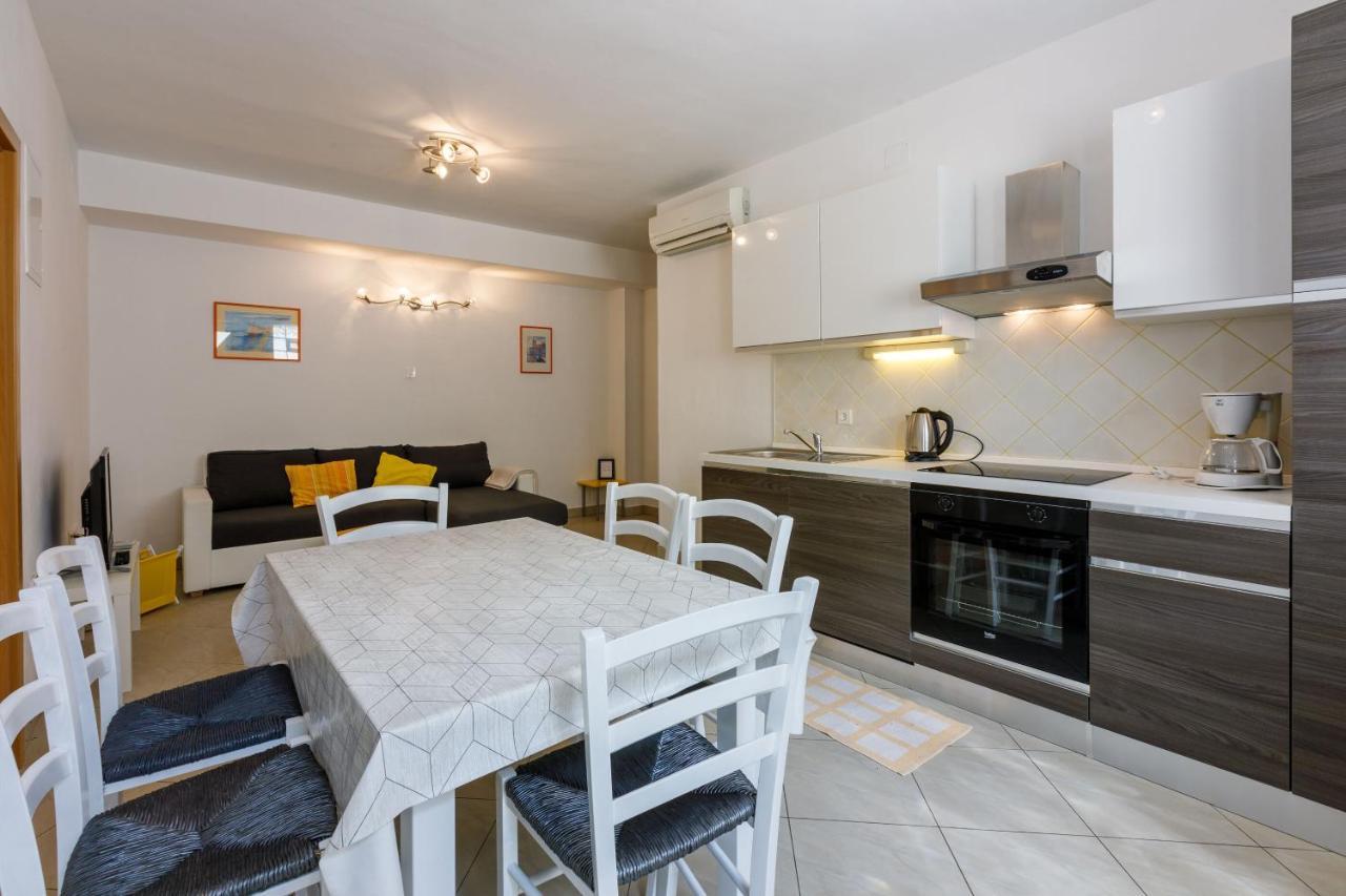 Apartments Barbara 3 ยาดราโนโว ภายนอก รูปภาพ
